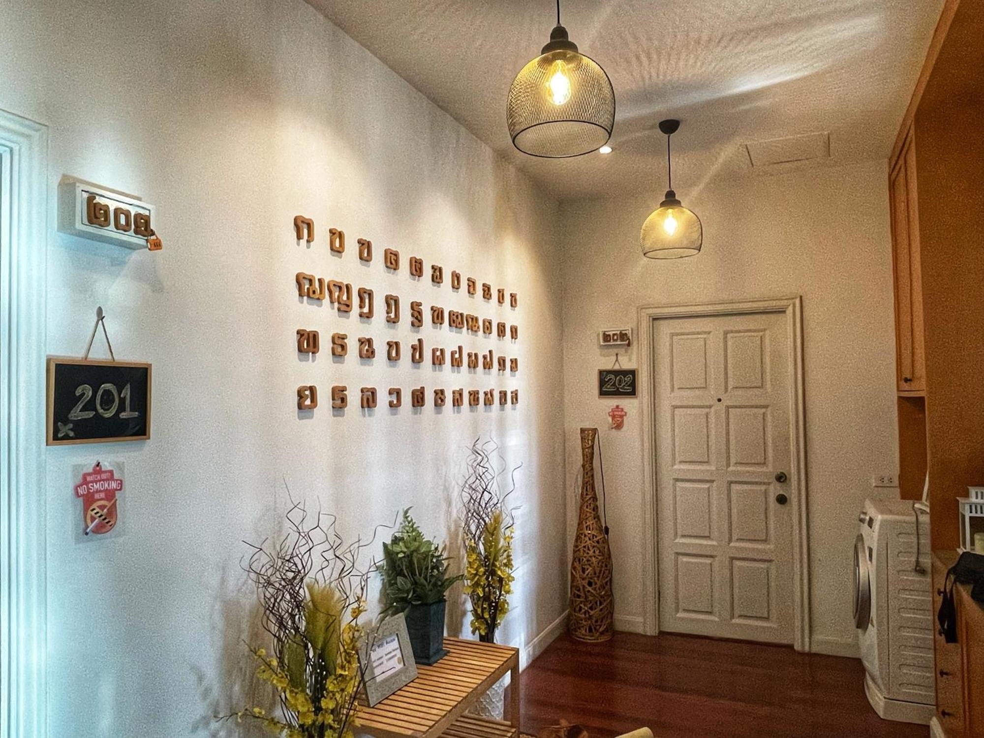 The Serene House Bangkok Bagian luar foto