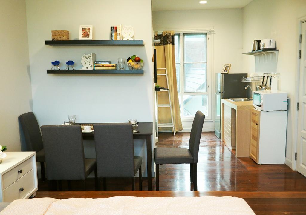 The Serene House Bangkok Bagian luar foto