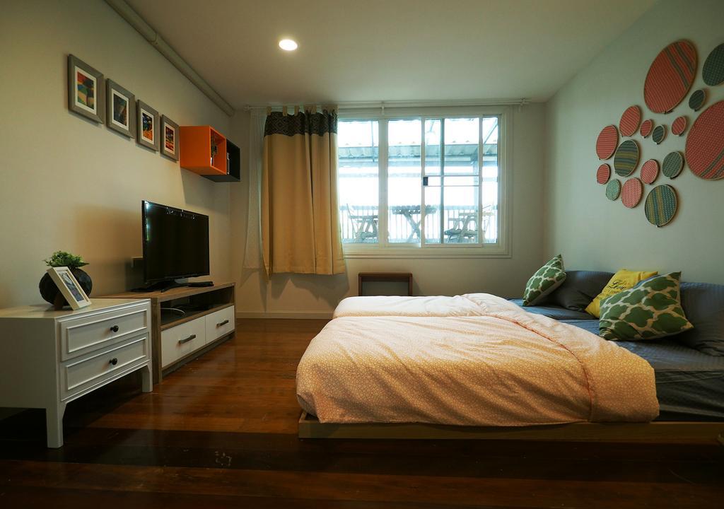 The Serene House Bangkok Bagian luar foto